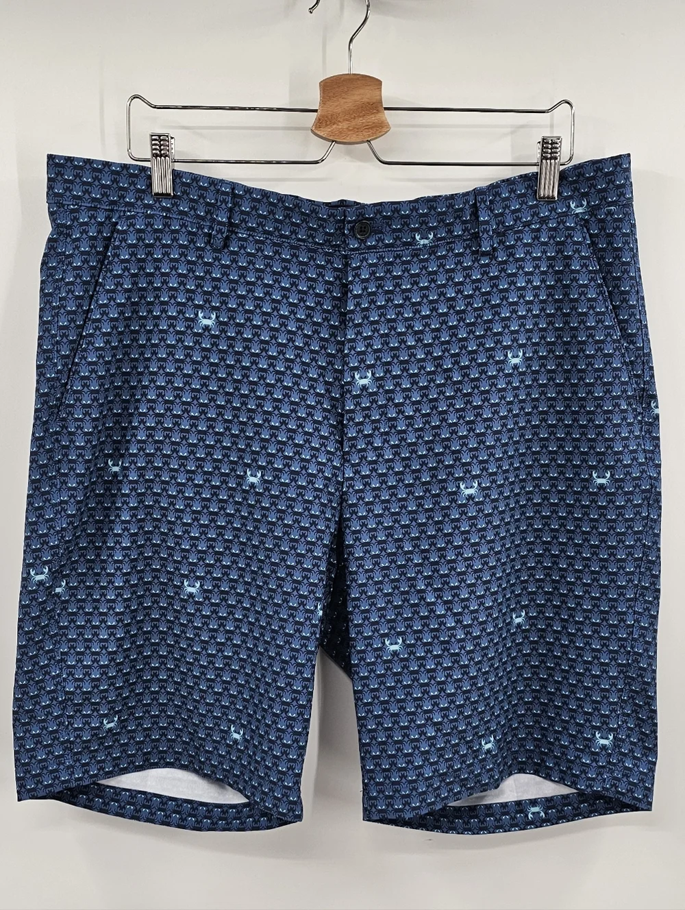 Greg Norman Golf Shorts Size 38